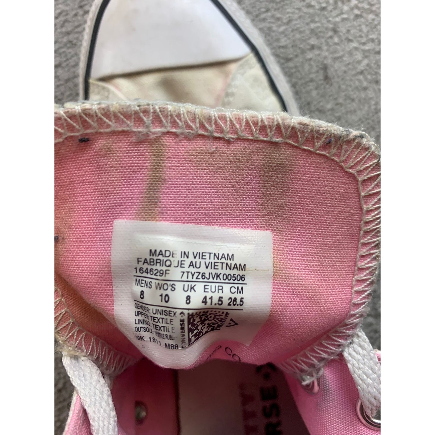 Converse Chuck Taylor Women 10 White Hello Kitty Chuck Taylor High Top Sneakers