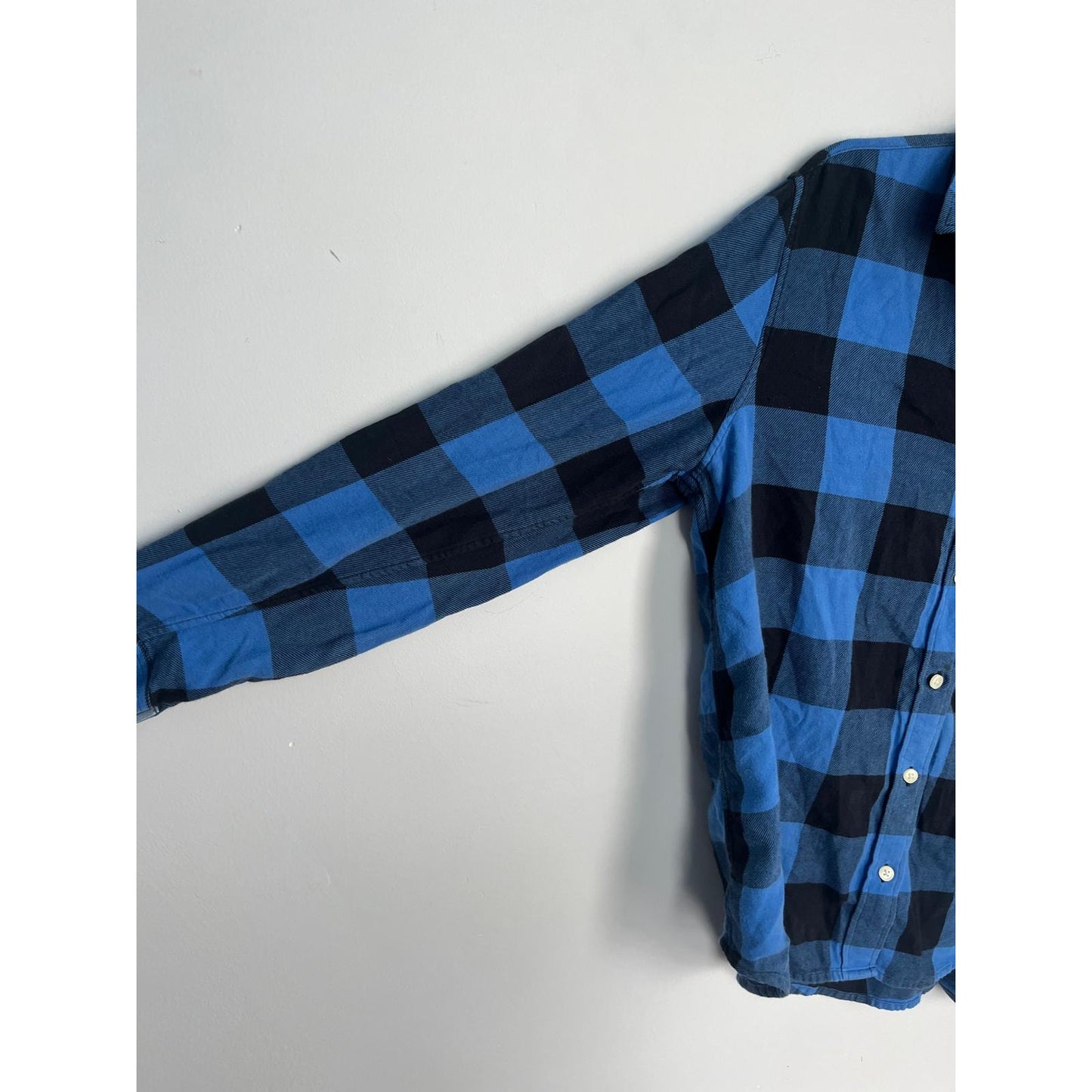 Levi's Plaid Button Down Shirt Womens M Boyfriend Fit Blue Black Flannel