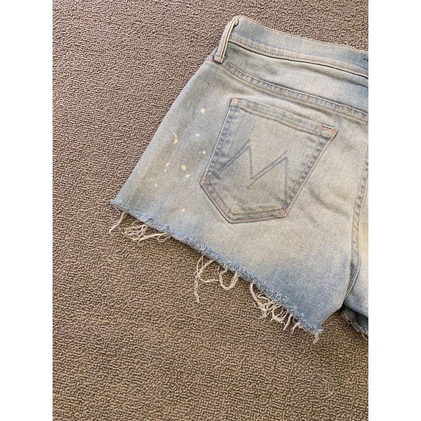 Mother Women's 25 Light Wash Frayed Hem Denim Shorts