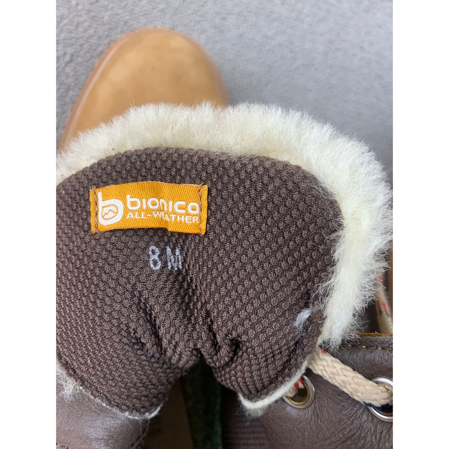 Bionica 8M Tan White Suede Faux Fur Lace Up Winter Hiking Boots
