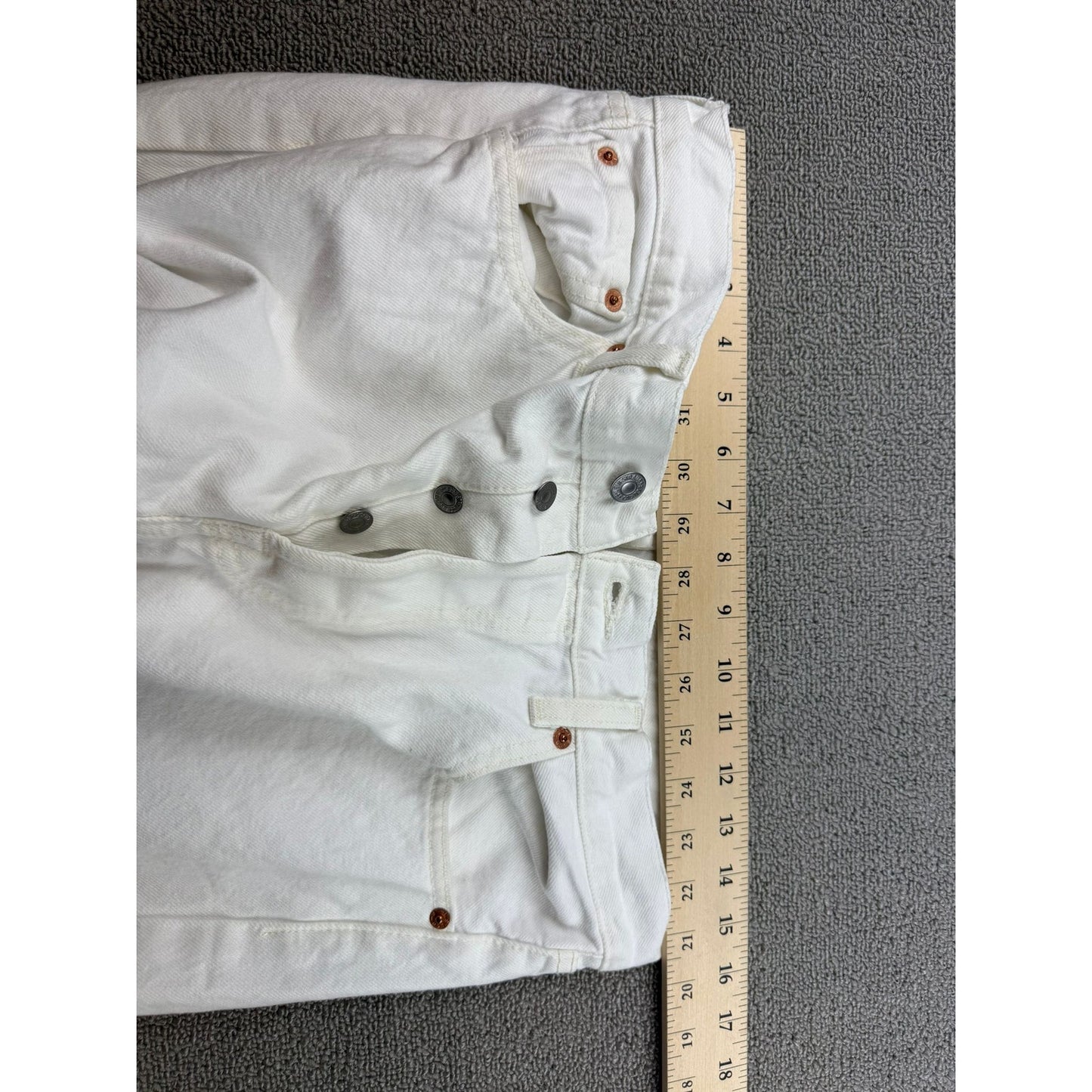 Levi's 501 Men's W30 L 32 White Straight Leg Jeans