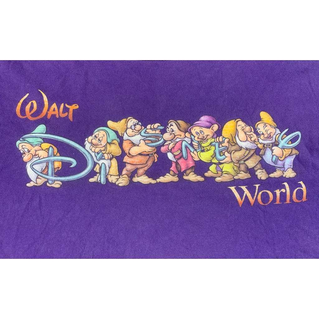 Vintage Walt Disney XL Purple Snow White Seven Dwarfs Graphic Crewneck T Shirt