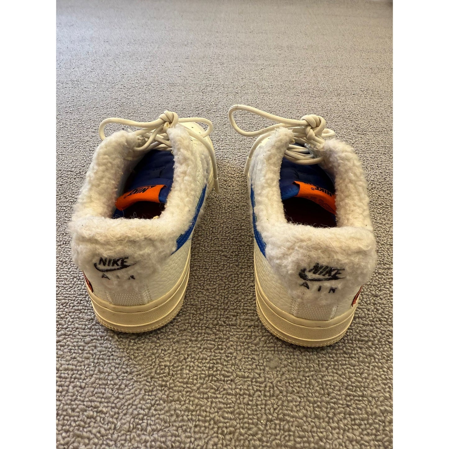 Nike Air Force 1 Women's Size 6 White Blue Sherpa Fleece Sneakers