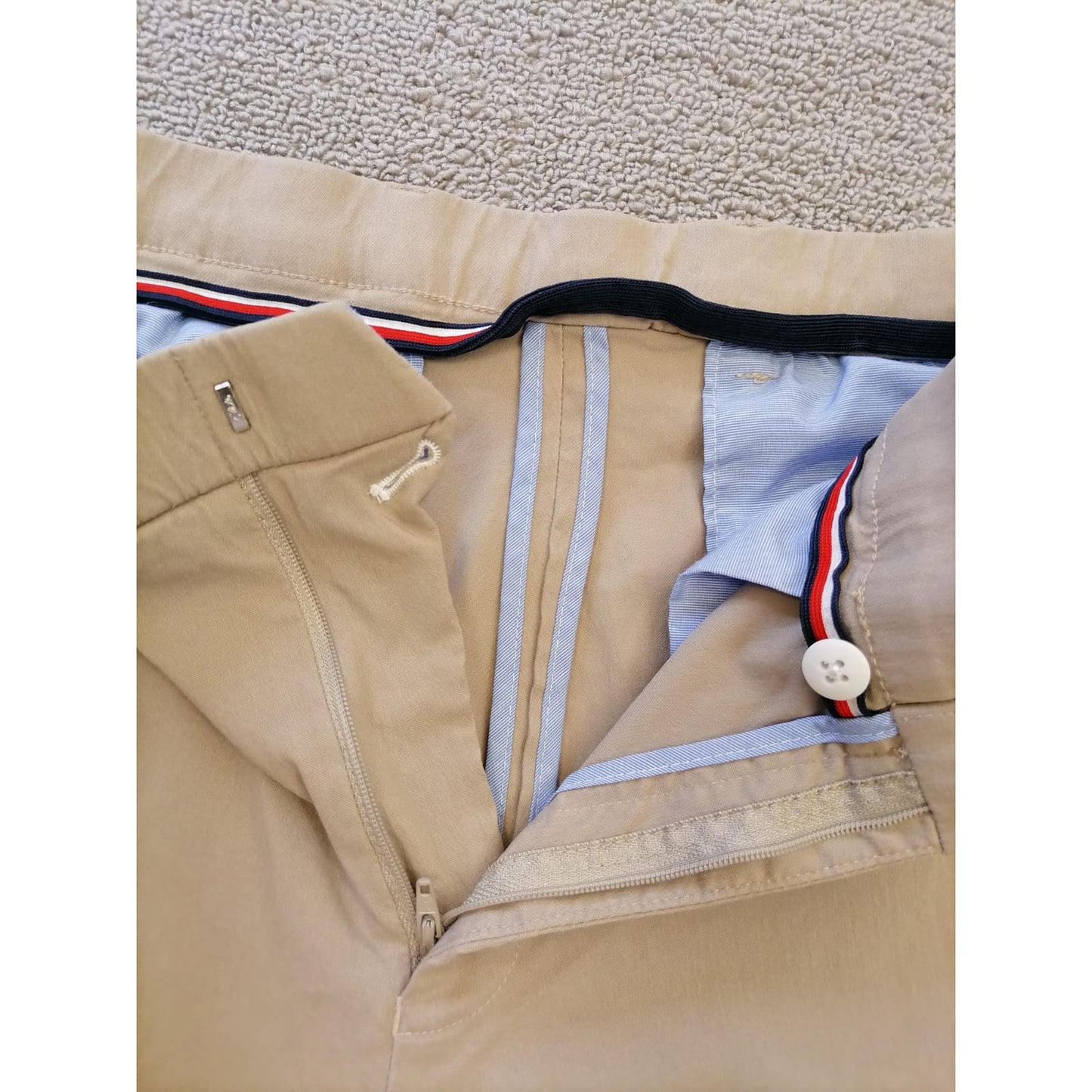 Tommy Hilfiger Male P 32W X 32L Stylish White Khaki Chino Pants