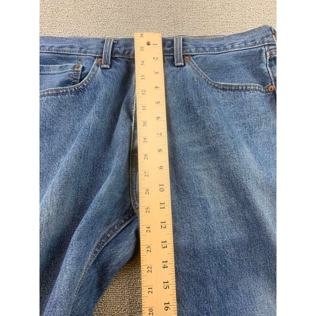Levi's 505 Men's Jeans Size 35x30 Blue Denim Medium Wash Cotton Casual Straight