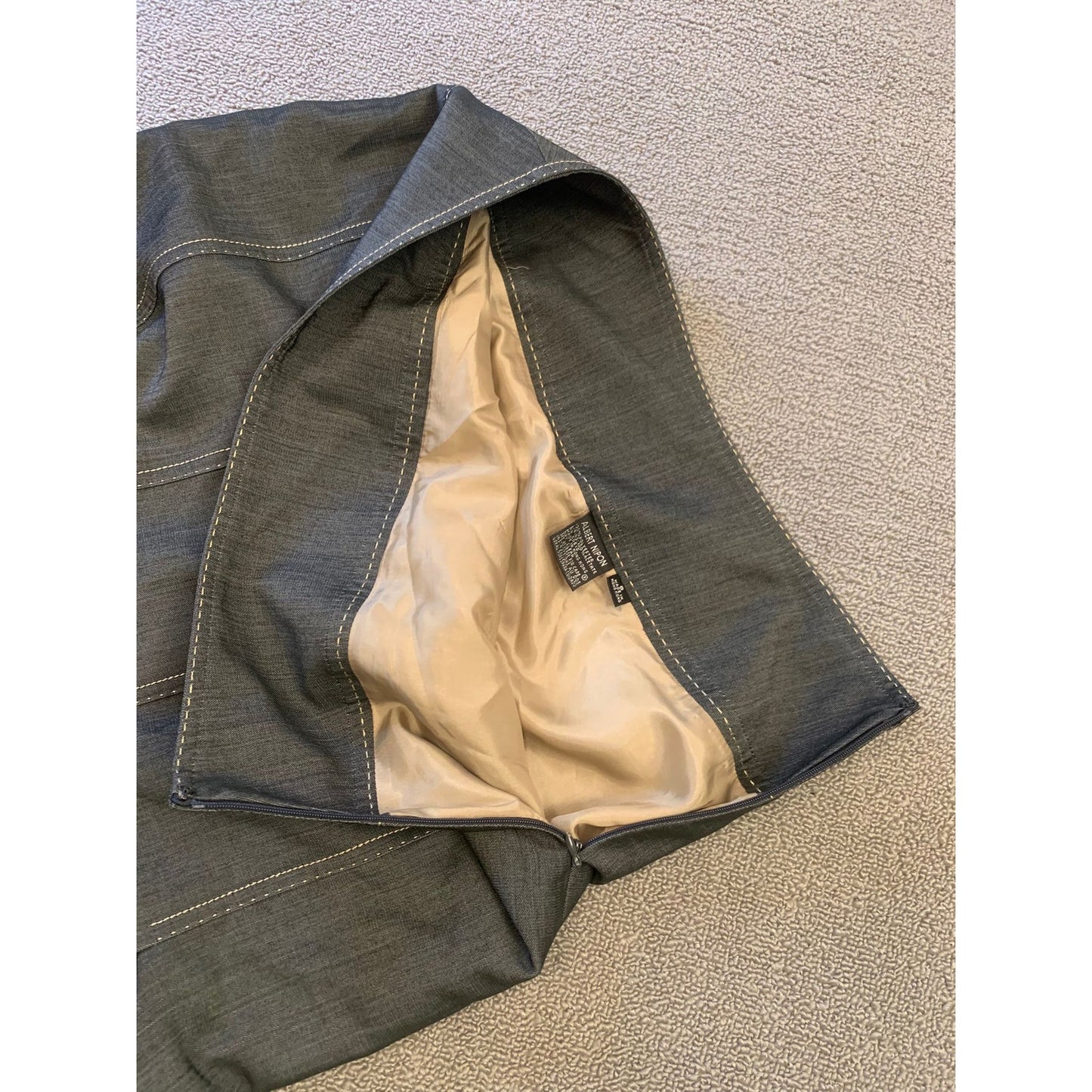 Albert Nipon Gray Pleated A-Line Skirt Women 8 White Stiching