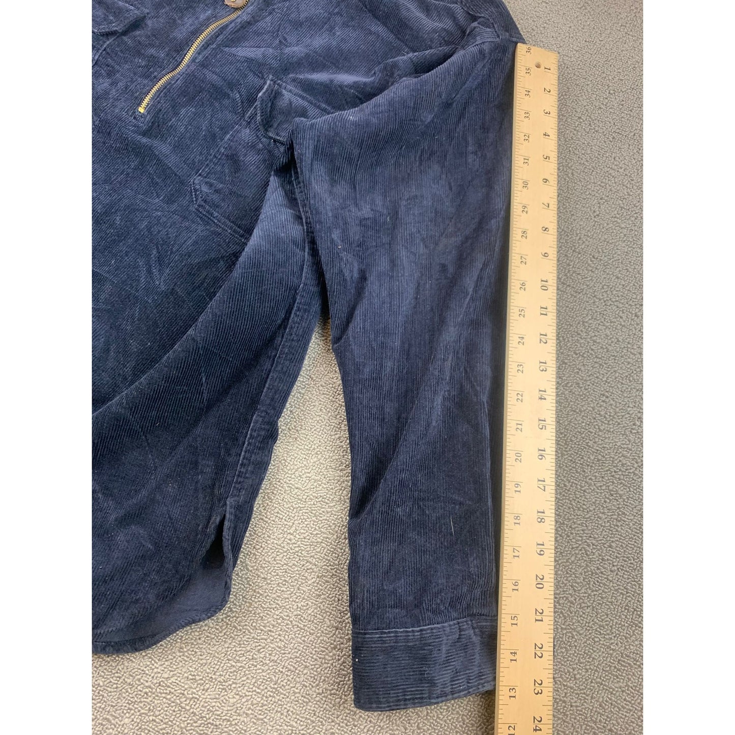 St. John's Bay Men's Large Dark blue corduroy half zip jacket with 2 pockets