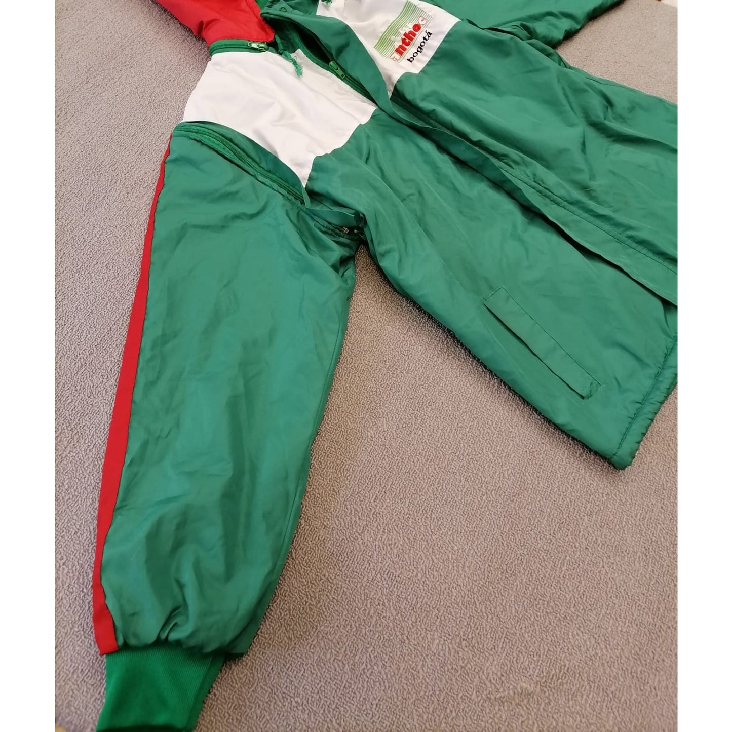 Anthoc Bogotá Vintage Medium Male Green White Red Full Zip Hooded Outdoor Jacket