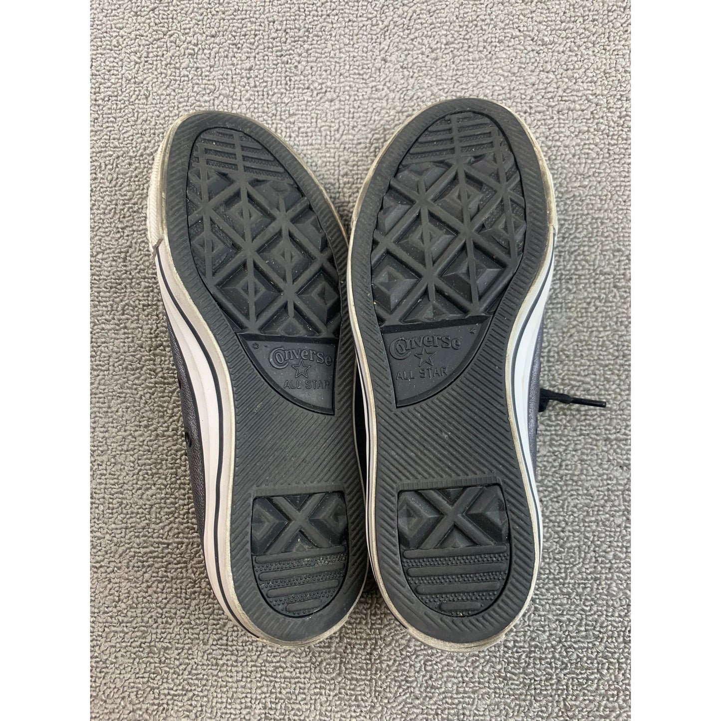 Converse Chuck Taylor All-Star OX Low Women's Size 6 Low Top Women’s Shoes