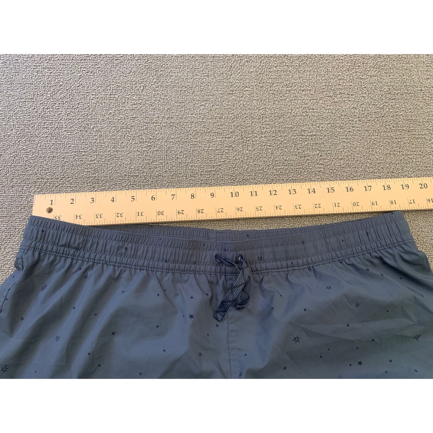Patagonia Women's XL Gray Running Shorts With Star Print