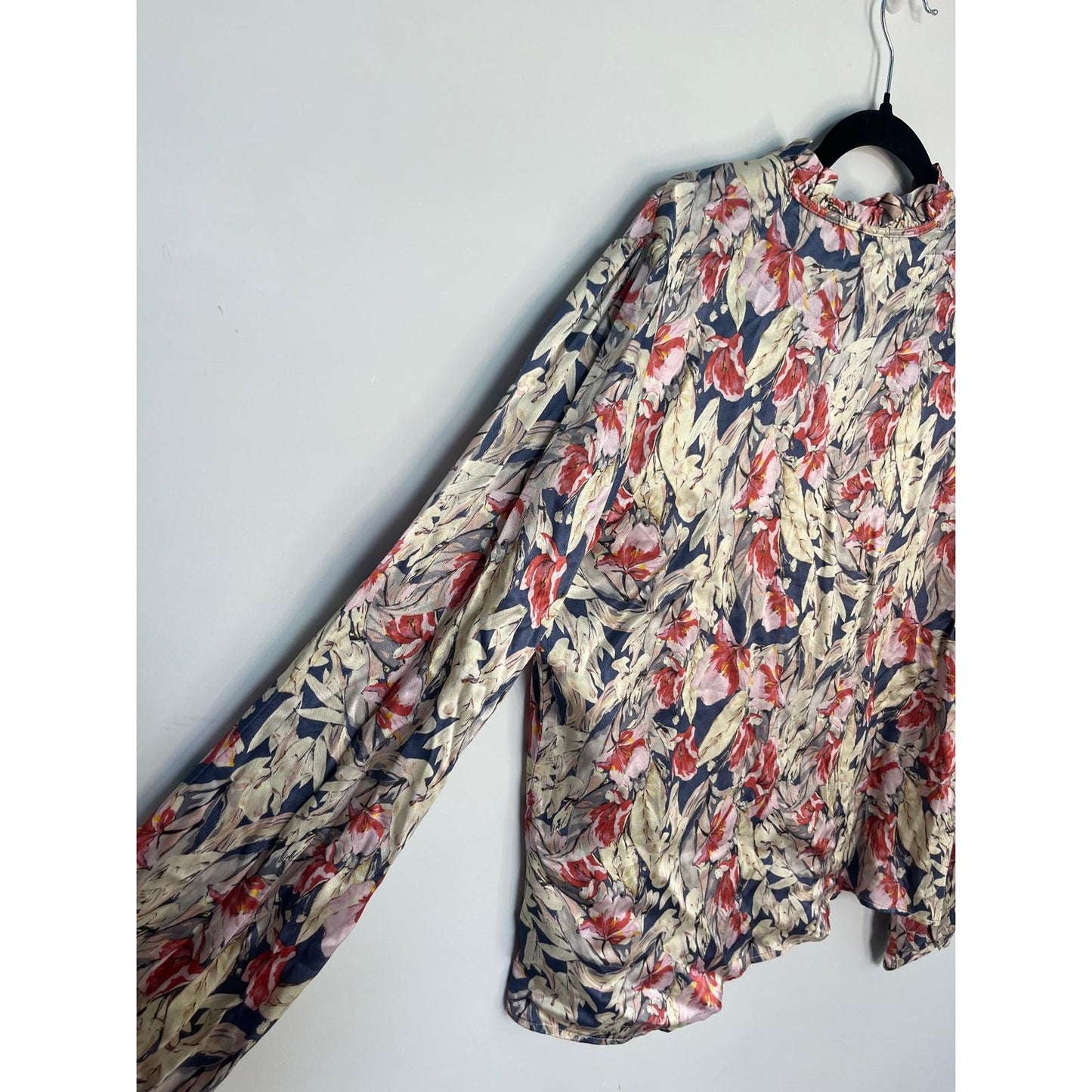 Tularosa Floral Blouse Women Medium Long Sleeve V Neck Tie Front