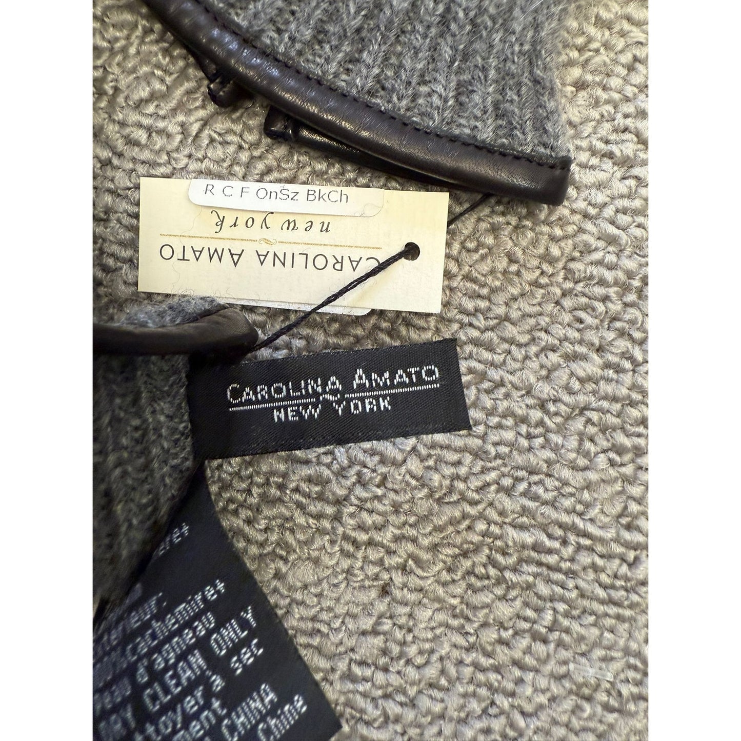 Carolina Amato Women's One Size Long Ribbed Cashmere Fingerless Gloves NWT