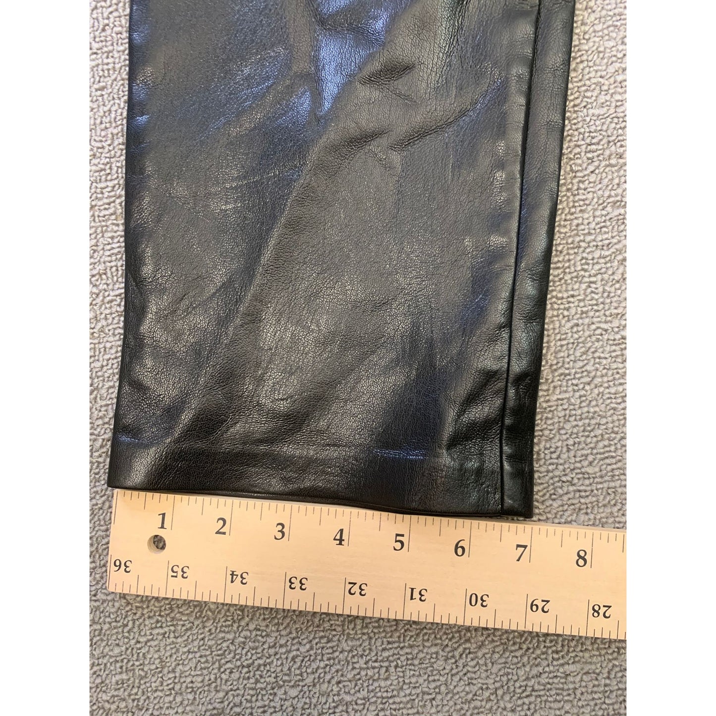Aritzia Wilfred Women Size 0 Black Faux Leather Pants