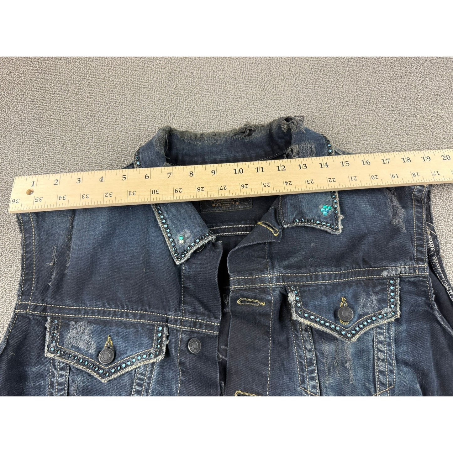 Robin’s Jean XL Denim Vest Distressed Wings Embroidery USA Rhinestone Collar