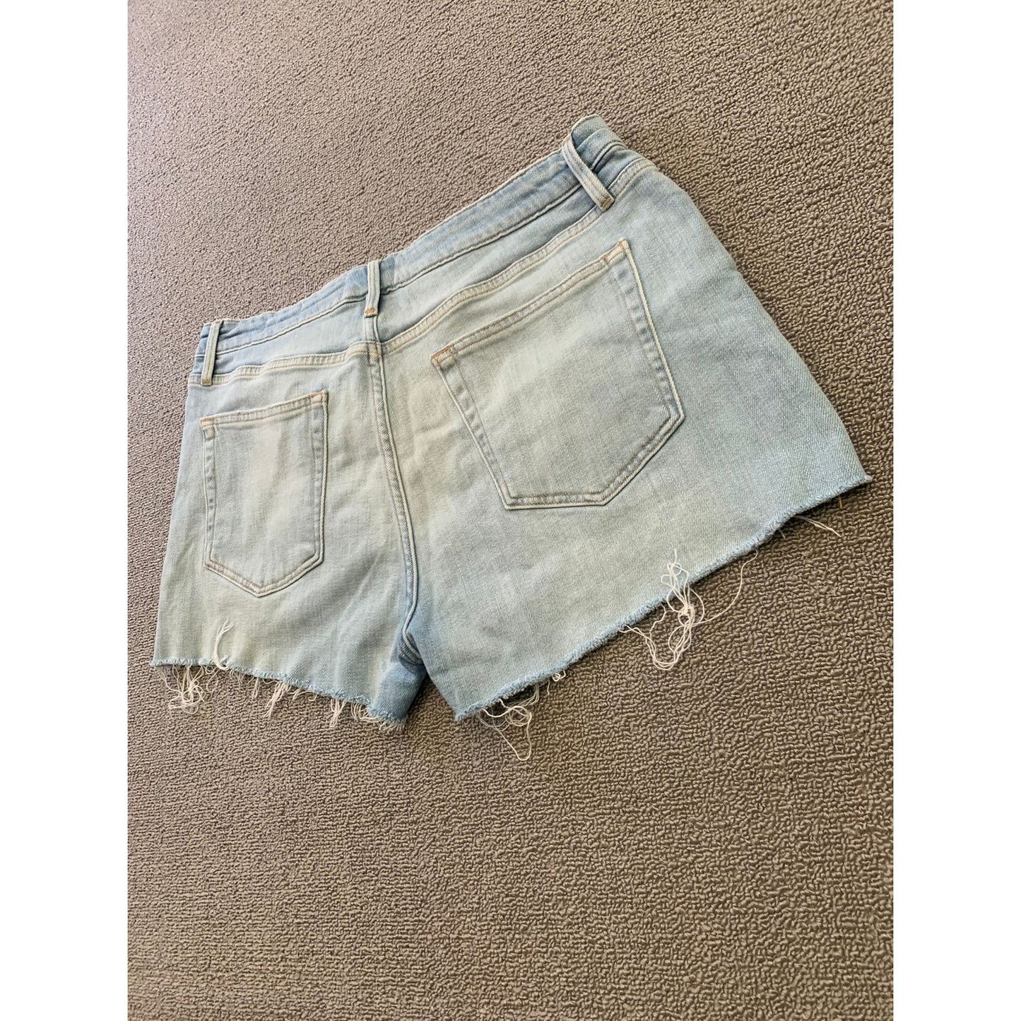 Frame Women 30 Light Wash Blue Cut Off Raw Hem Denim Shorts