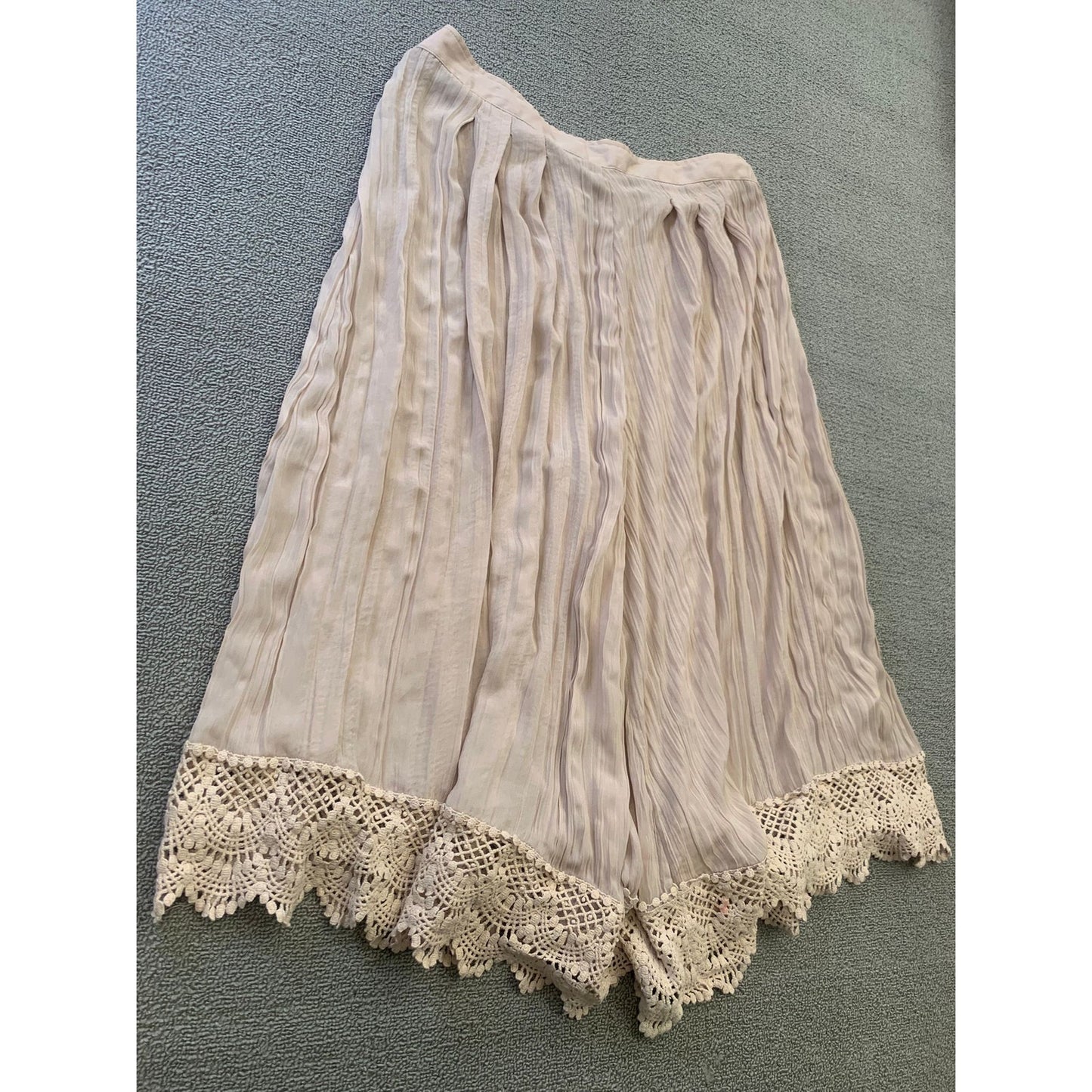 Free People Women's L Flowy Shorts Beige Cropped Culottes Crochet Lace Hem