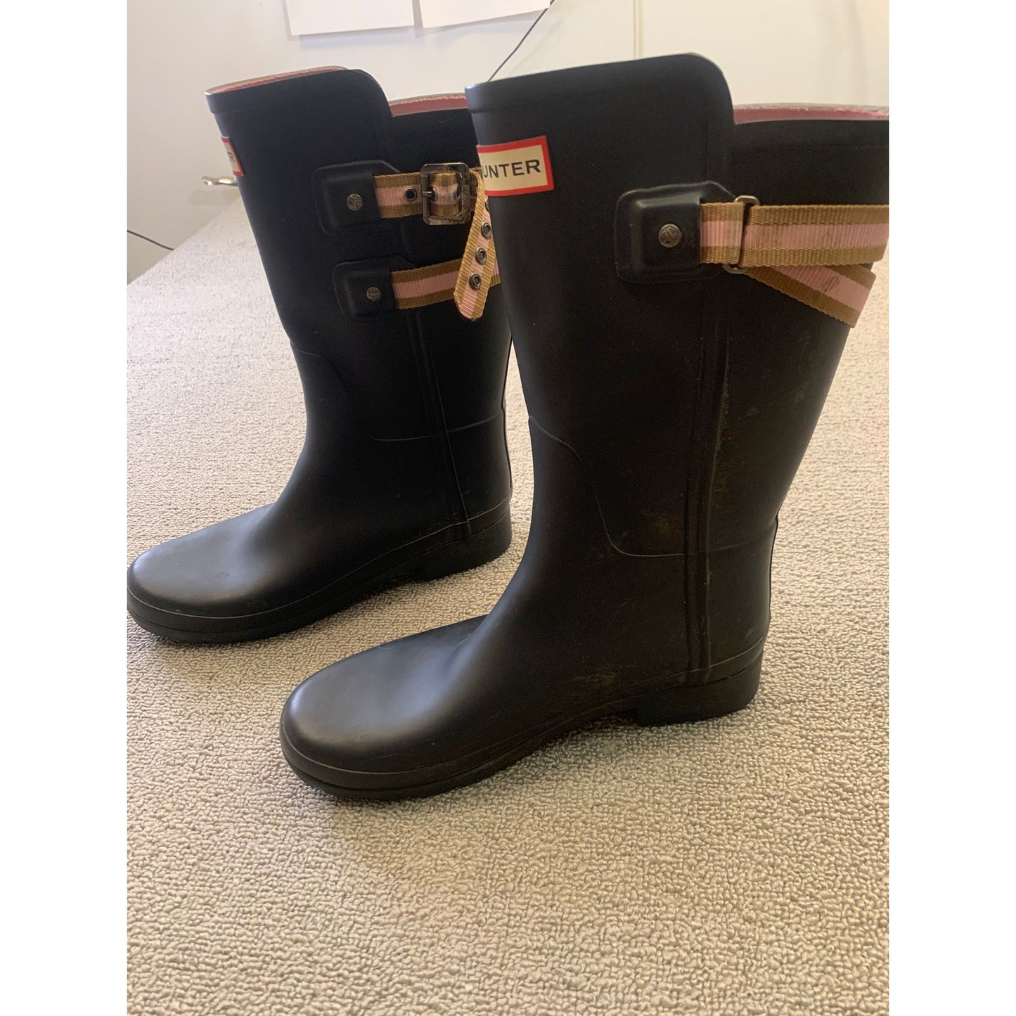HUNTER Women US 7 Blue Rain Backstrap Pink Boots