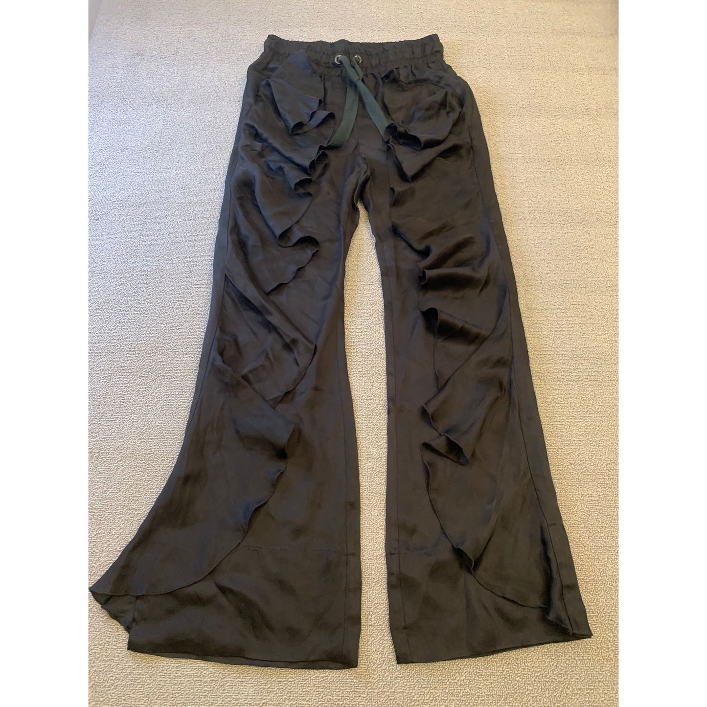 CINQ À SEPT Women's 57a Larkin Ruffle Satin Wide Leg Pants Small Black