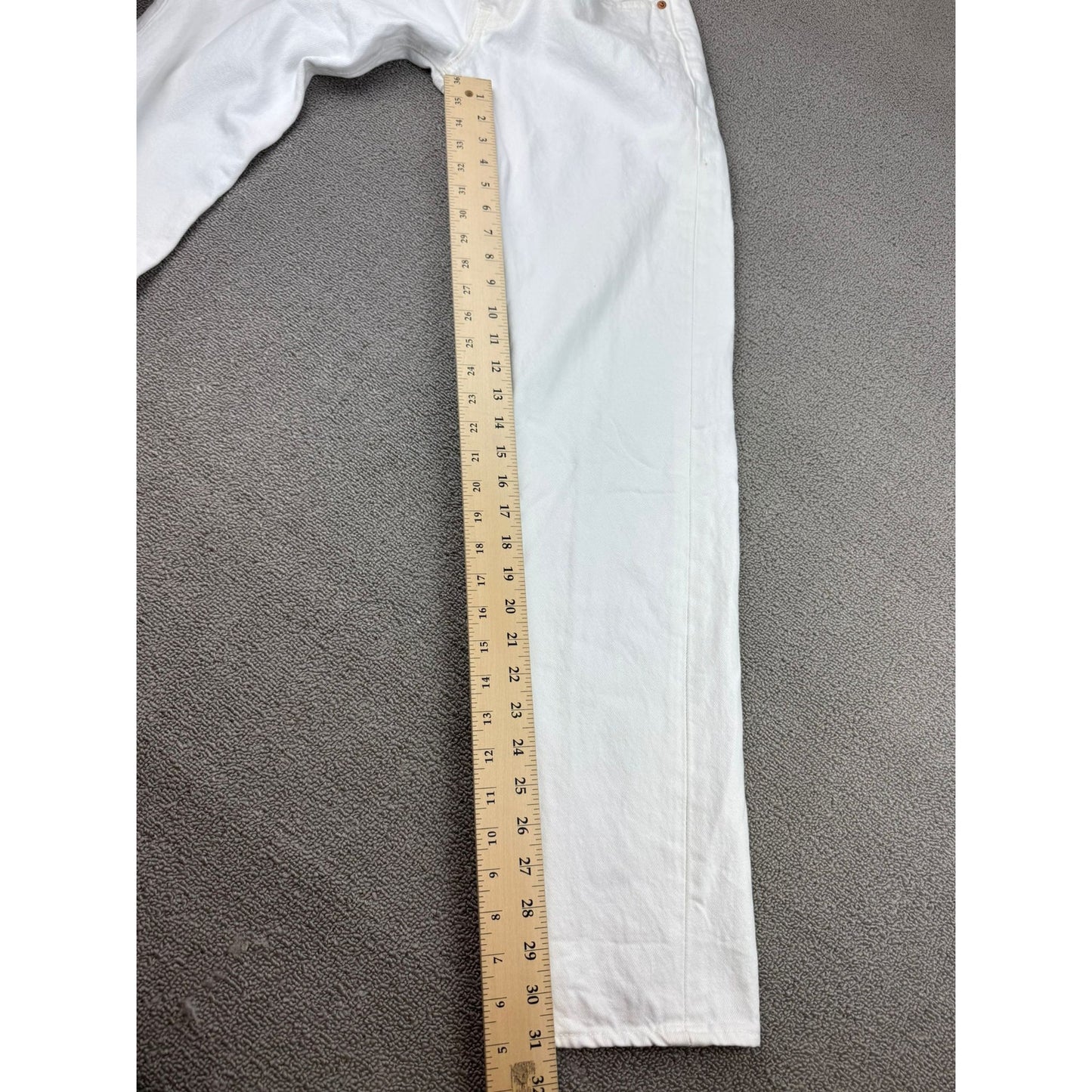 Levi's 501 Men's W30 L 32 White Straight Leg Jeans