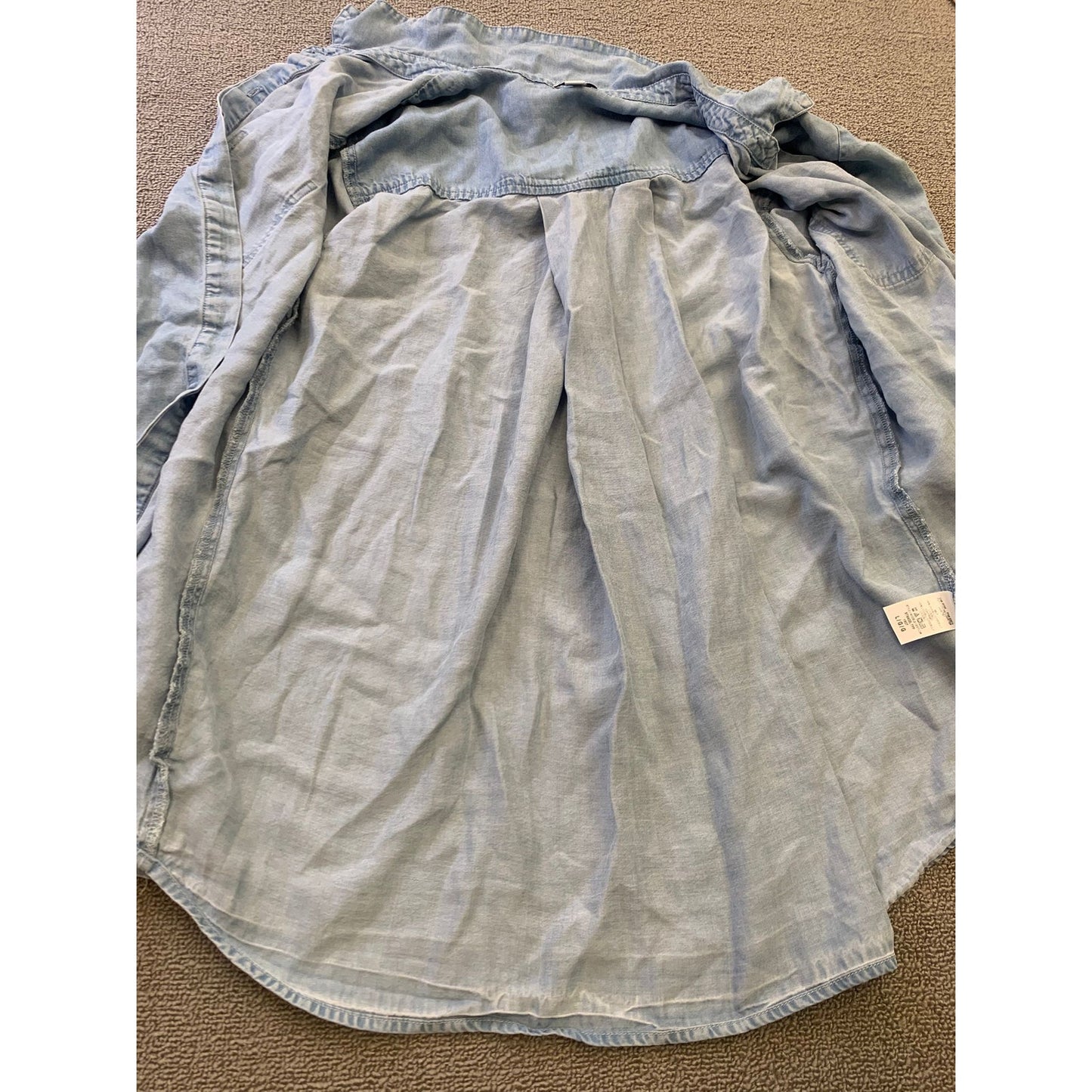 SPLENDID Women Large Blue Denim Button Up Shirt