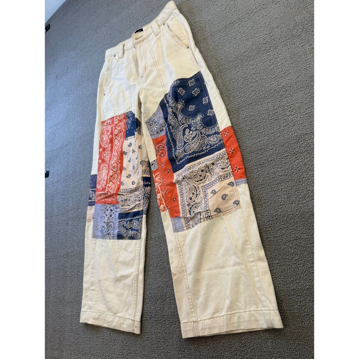 BDG Urban Outfitters Women's Size 26 White Denim Patchwork Bandana Wide Leg Jean