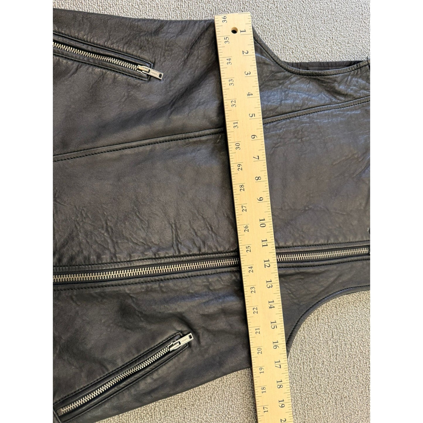 Club Monaco Women's XS Black 100% Lamb Leather Asymmetrical Zip Biker Vest