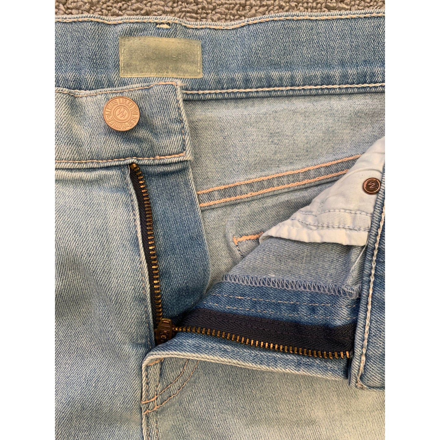 Mother Women's 25 Light Wash Frayed Hem Denim Shorts
