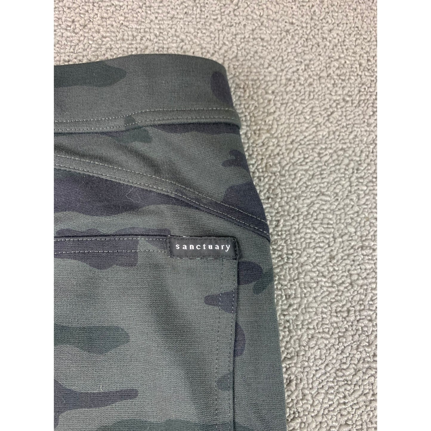 Santuary Women's Dark Camo Pull-On Leggings Size Medium