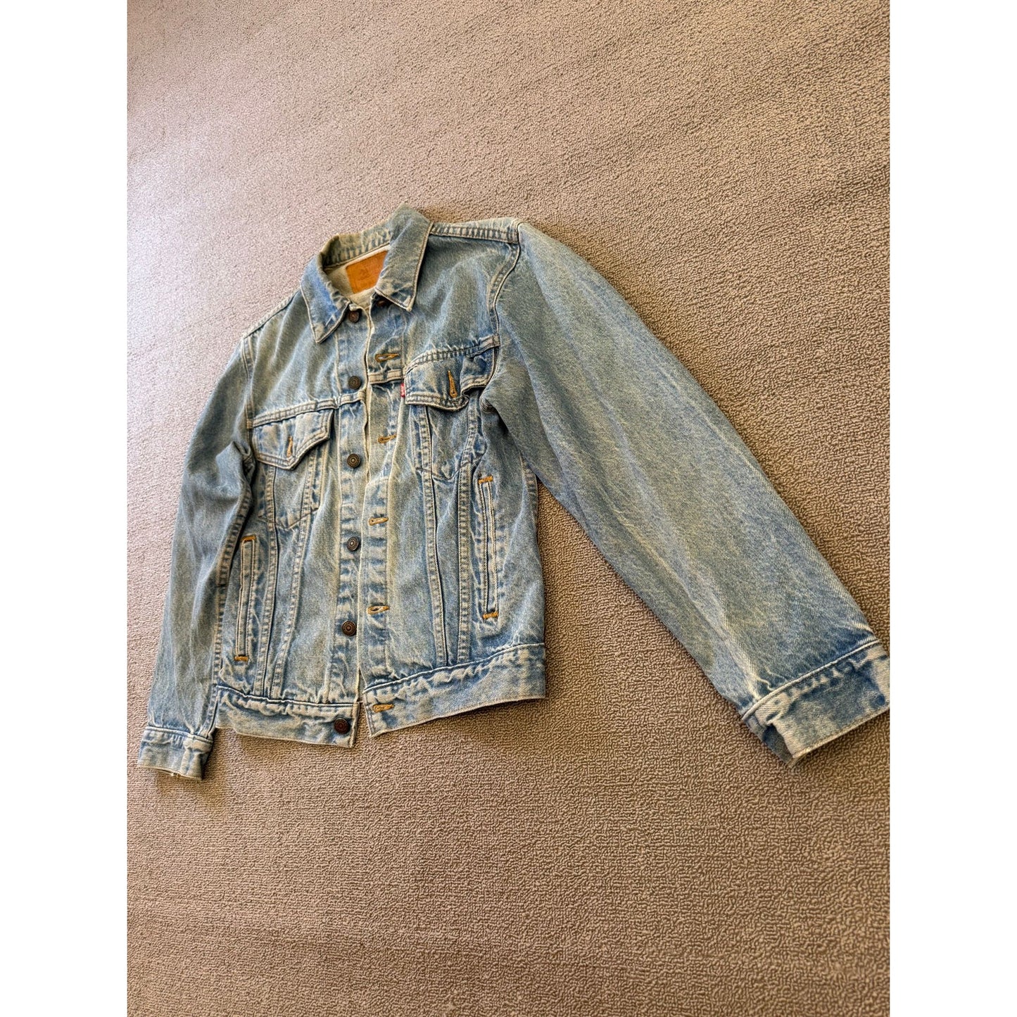 Levi's Vintage Women's Blue 26 Denim Trucker Jacket Light Wash Classic Style
