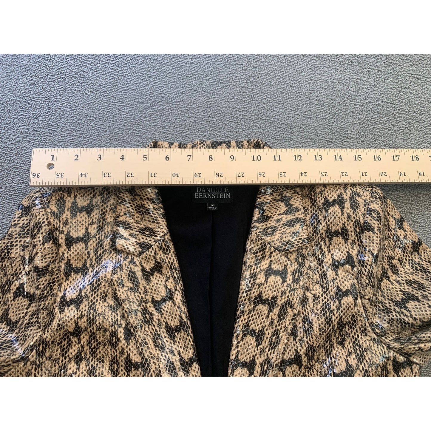 Danielle Bernstein Women's M Snake Print Tan Brown Black Blazer Faux Snake Skin