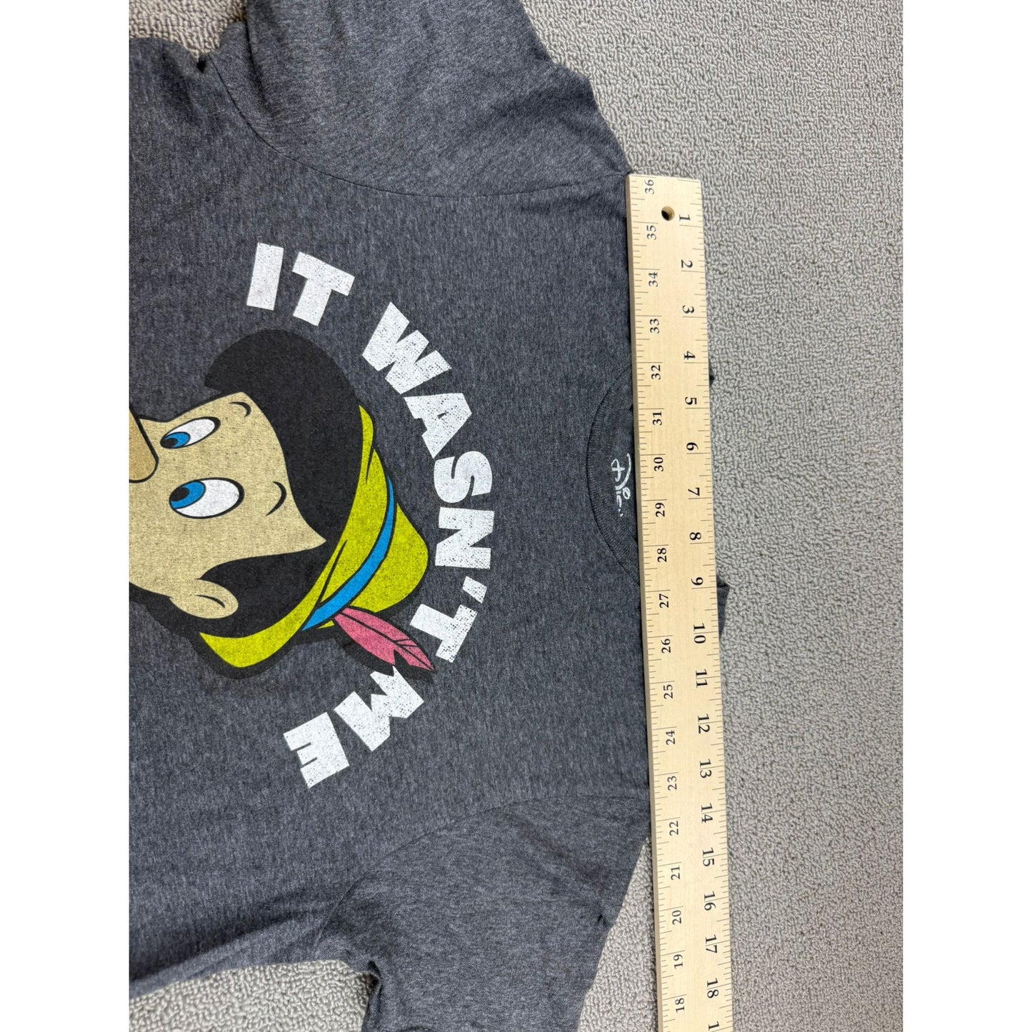 Disney Pinnocchio Women's Small "It Wasn't Me" T-Shirt Tee Short Sleeve Gray
