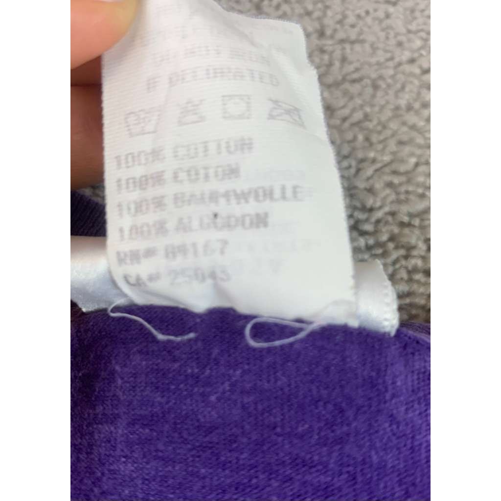 Vintage Walt Disney XL Purple Snow White Seven Dwarfs Graphic Crewneck T Shirt