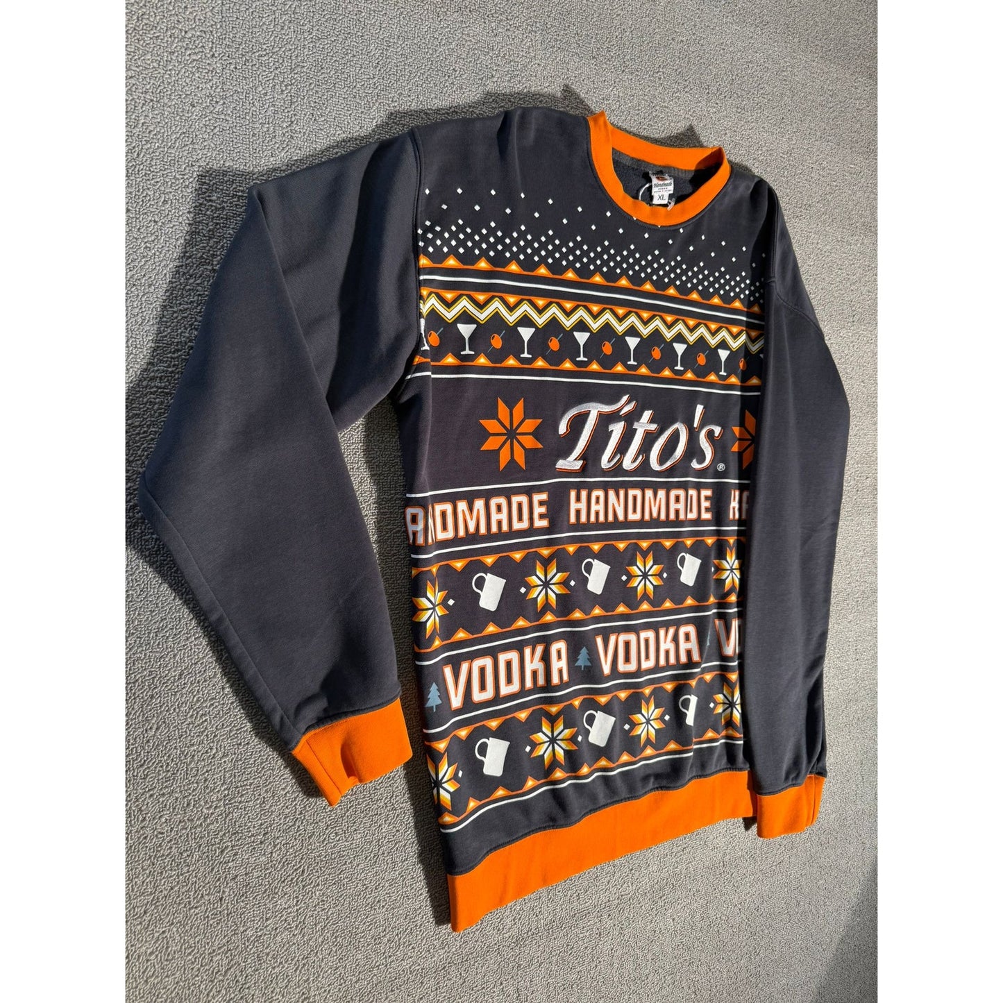 Tito’s Vodka Graphic Crewneck Sweatshirt Men XL Ugly Christmas Orange Holiday