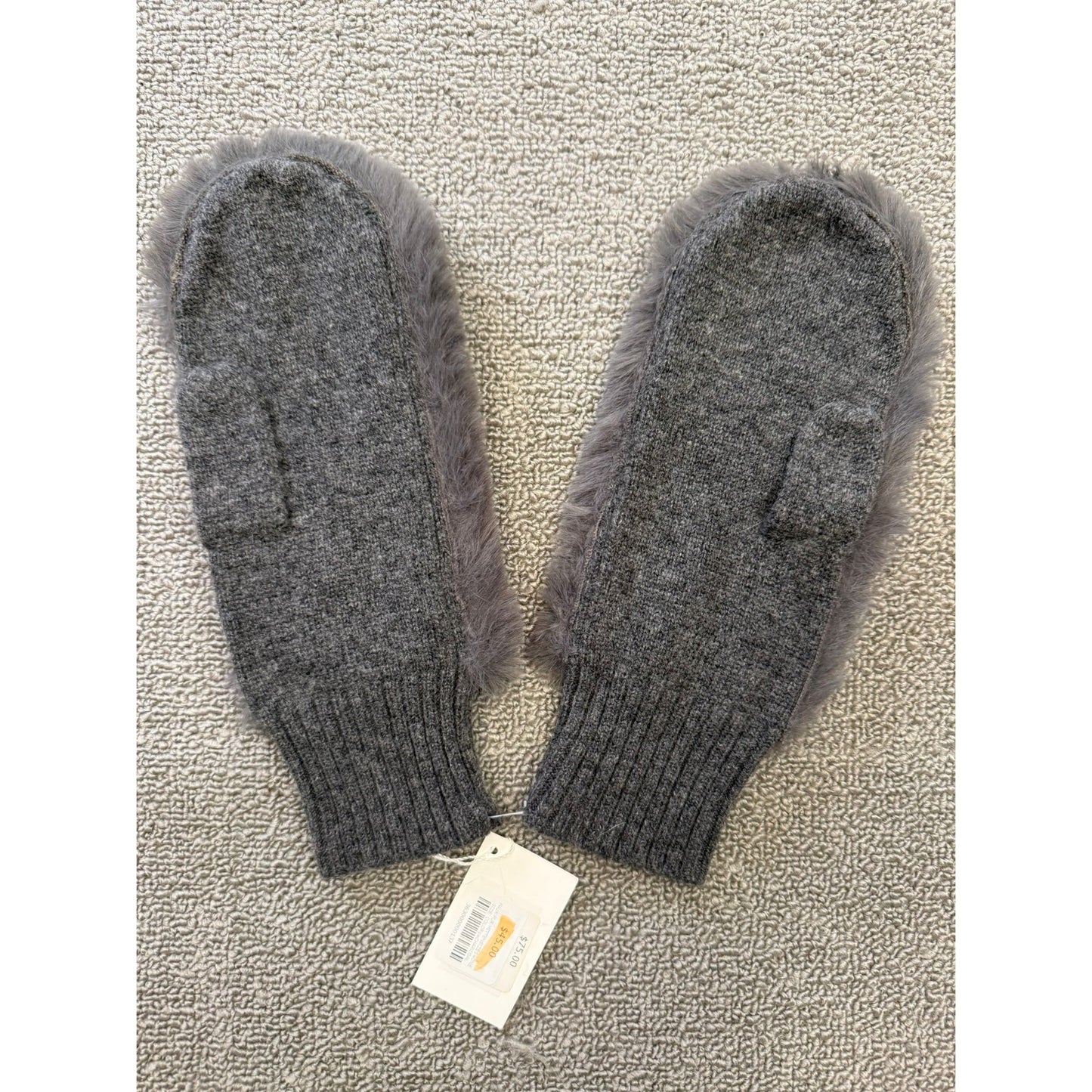 Carolina Amato Women's One Size Gray Wool Cashmere Blend Mittens NWT