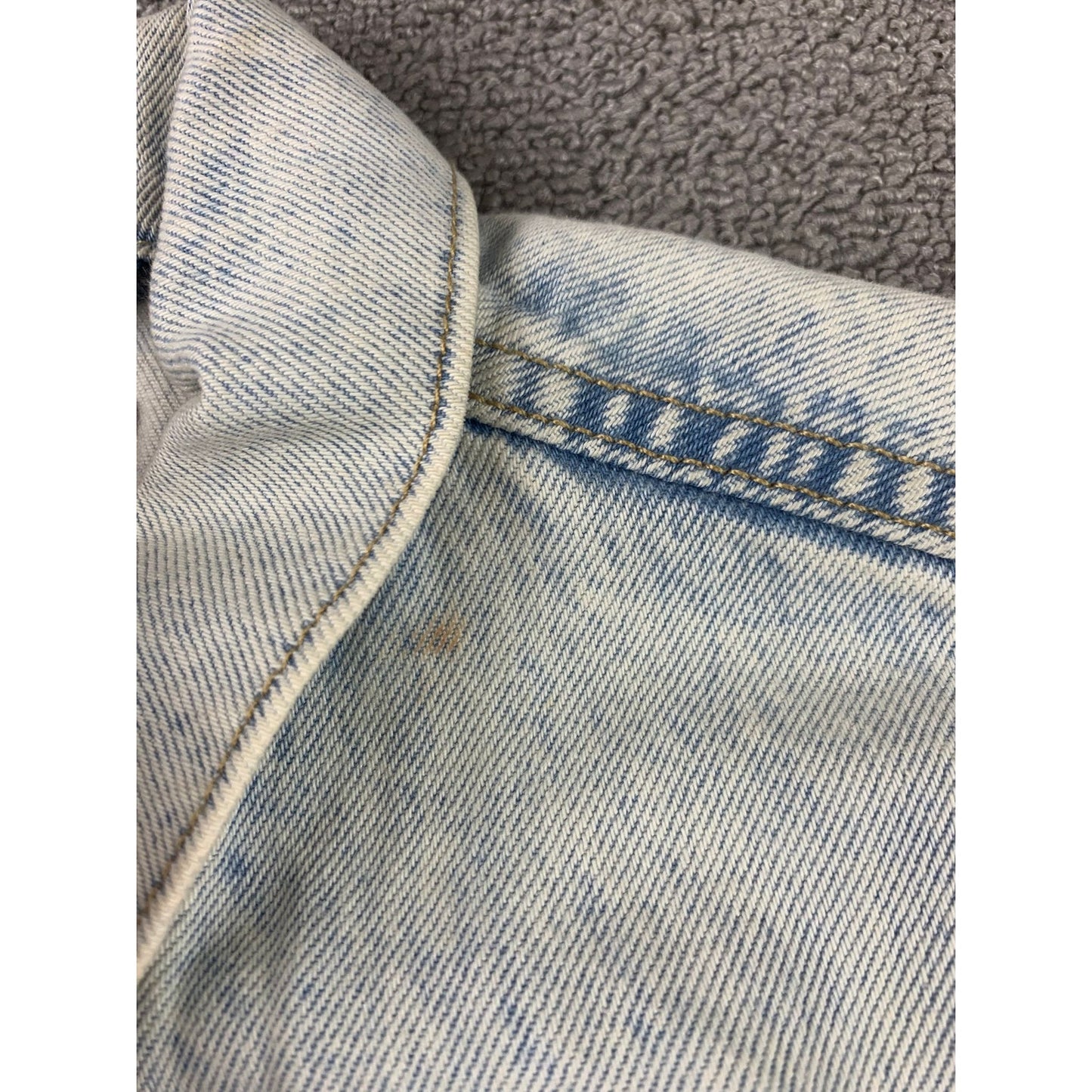 Levis Red Tab Jacket Size S Distressed Western Trucker Denim Washed Jacket