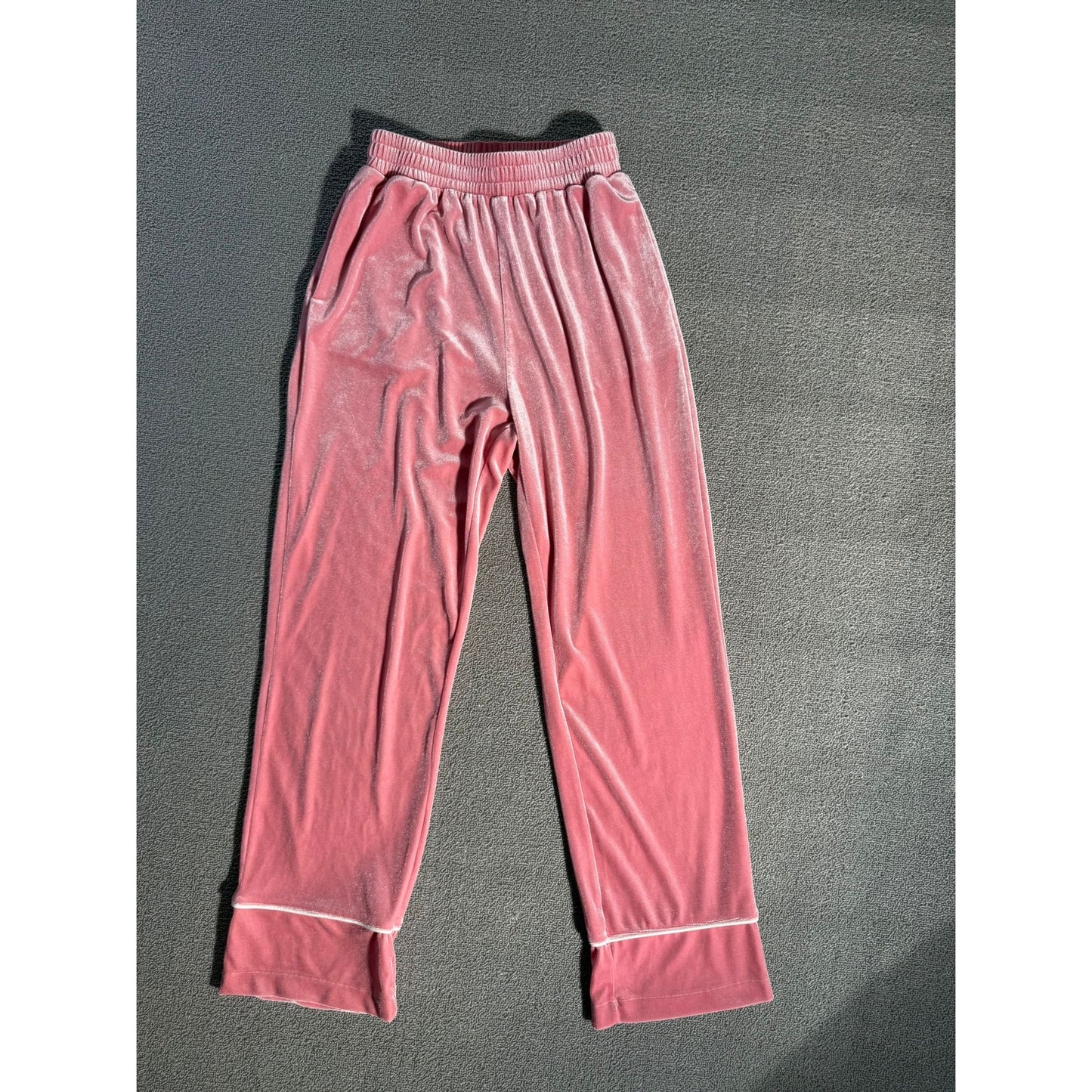 Pink Lily Women’s Pink Velvet Pajama Set XS