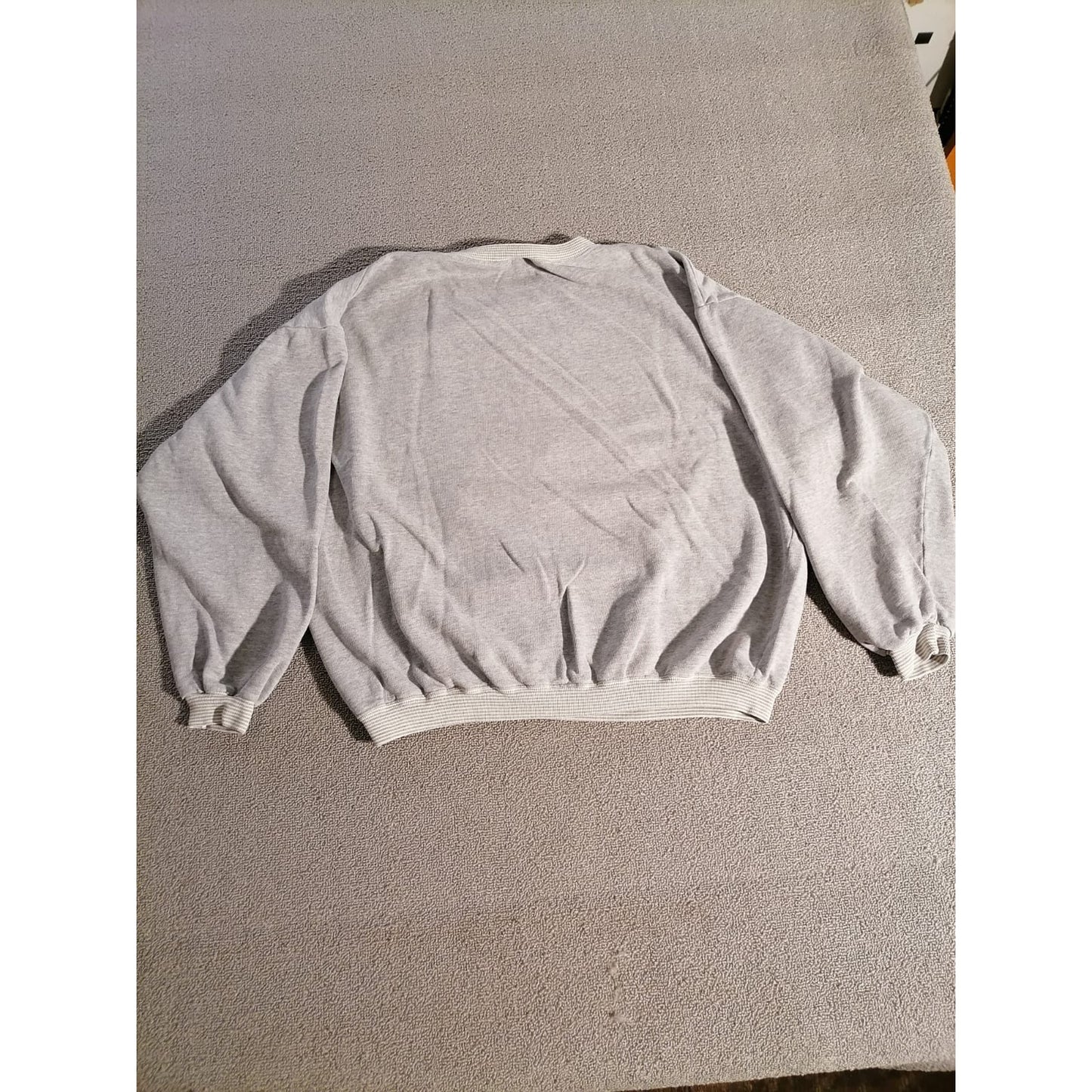 SISLEY Large Female Grey Cariboo Bugaboo Winter Paradise Graphic Sweatshirt Top