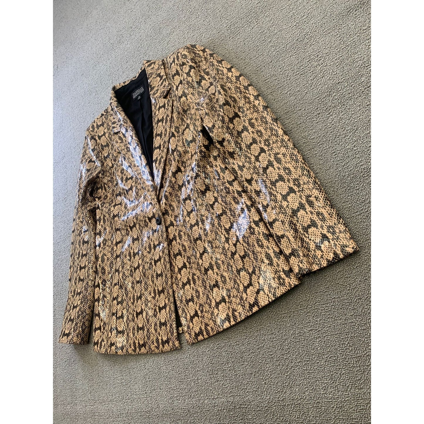 Danielle Bernstein Women's M Snake Print Tan Brown Black Blazer Faux Snake Skin