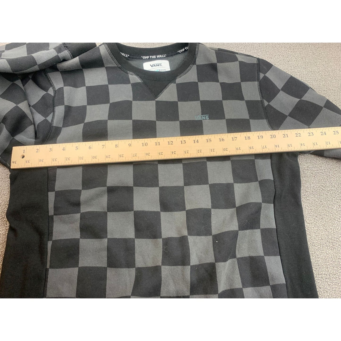 Vans Men Large Black And Gray Comfycush Checkerboard Pullover Crewneck Sweater