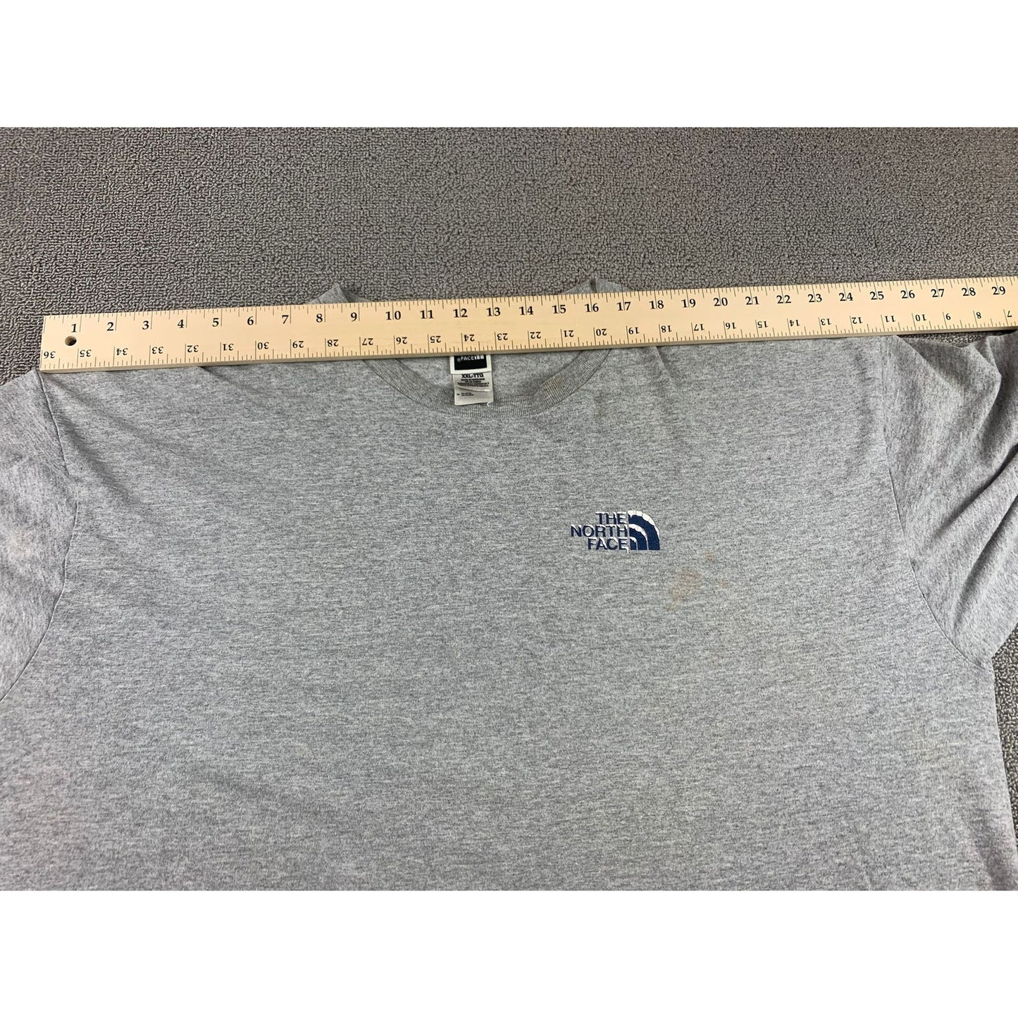 The North Face Men's XXL Gray Long Sleeve Graphic T-Shirt