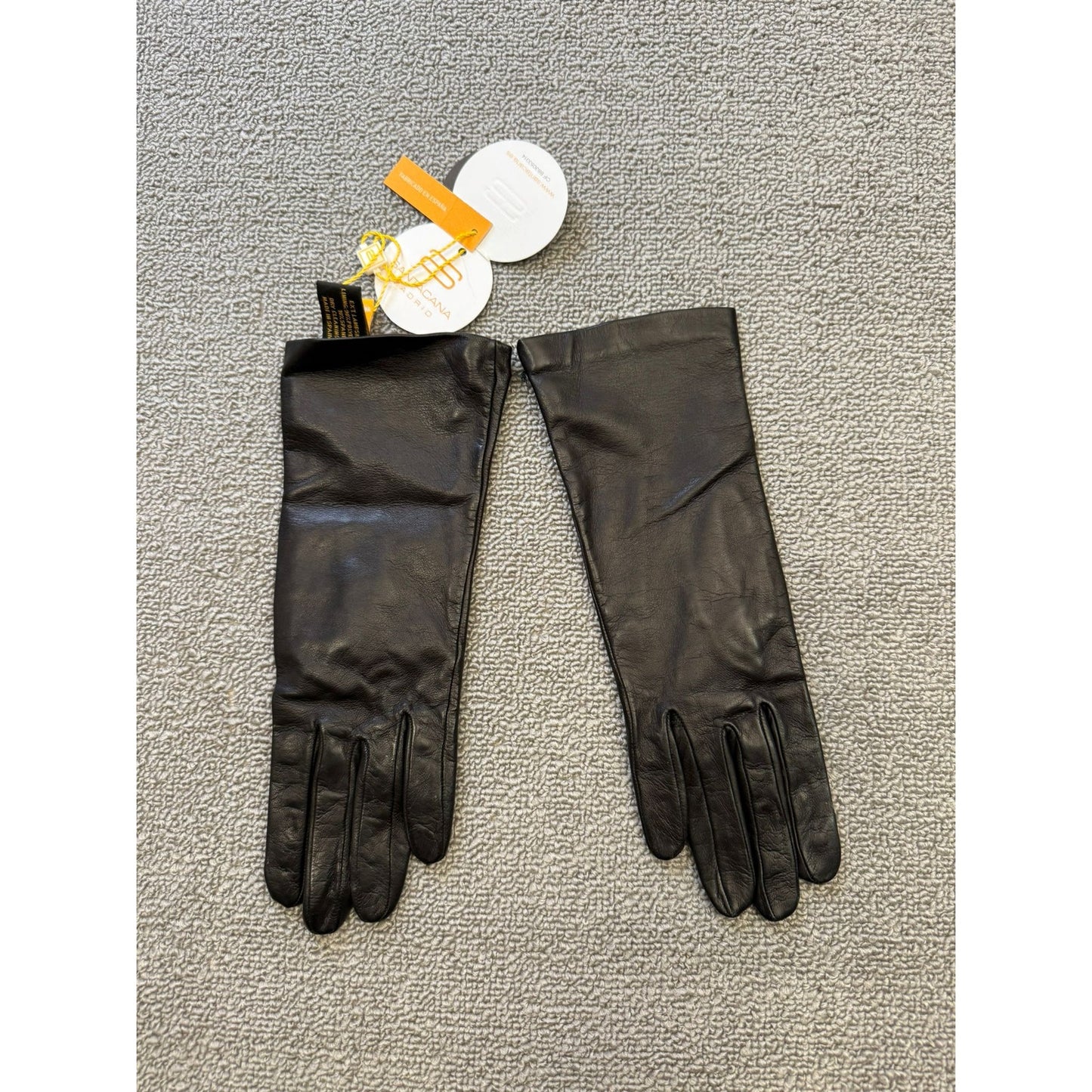 Santacana Madrid Women 6M Black Leather Lined Lambskin Gloves
