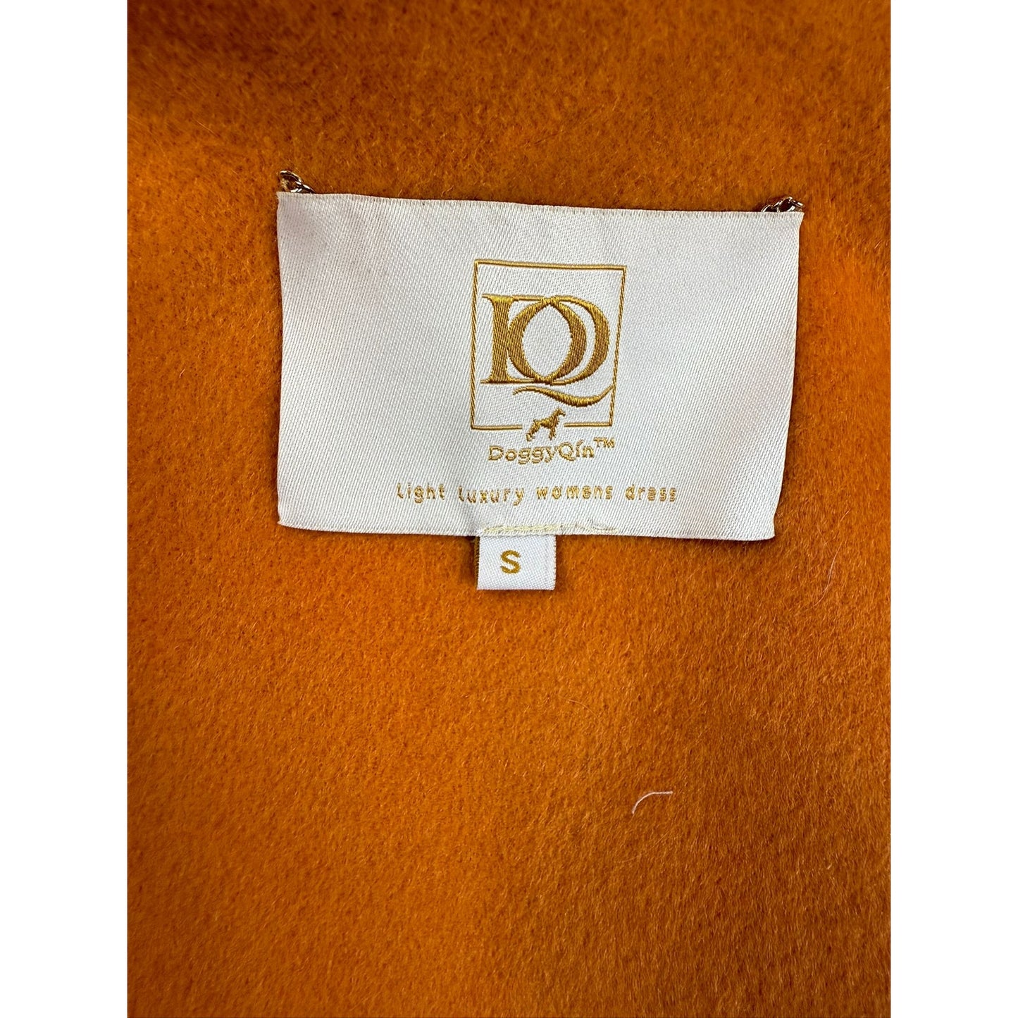 Doggy Qin Women's Small Orange Textured Edge Hooded Pocket Jacket