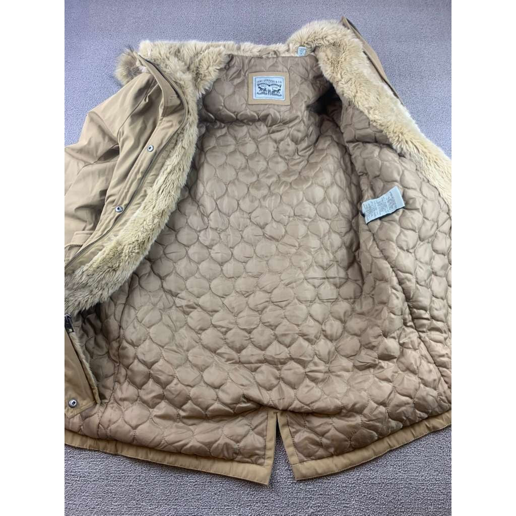 Levi’s Hooded Parka Jacket Women L Tan Faux Fur Trim Quilted Lining Drawcord