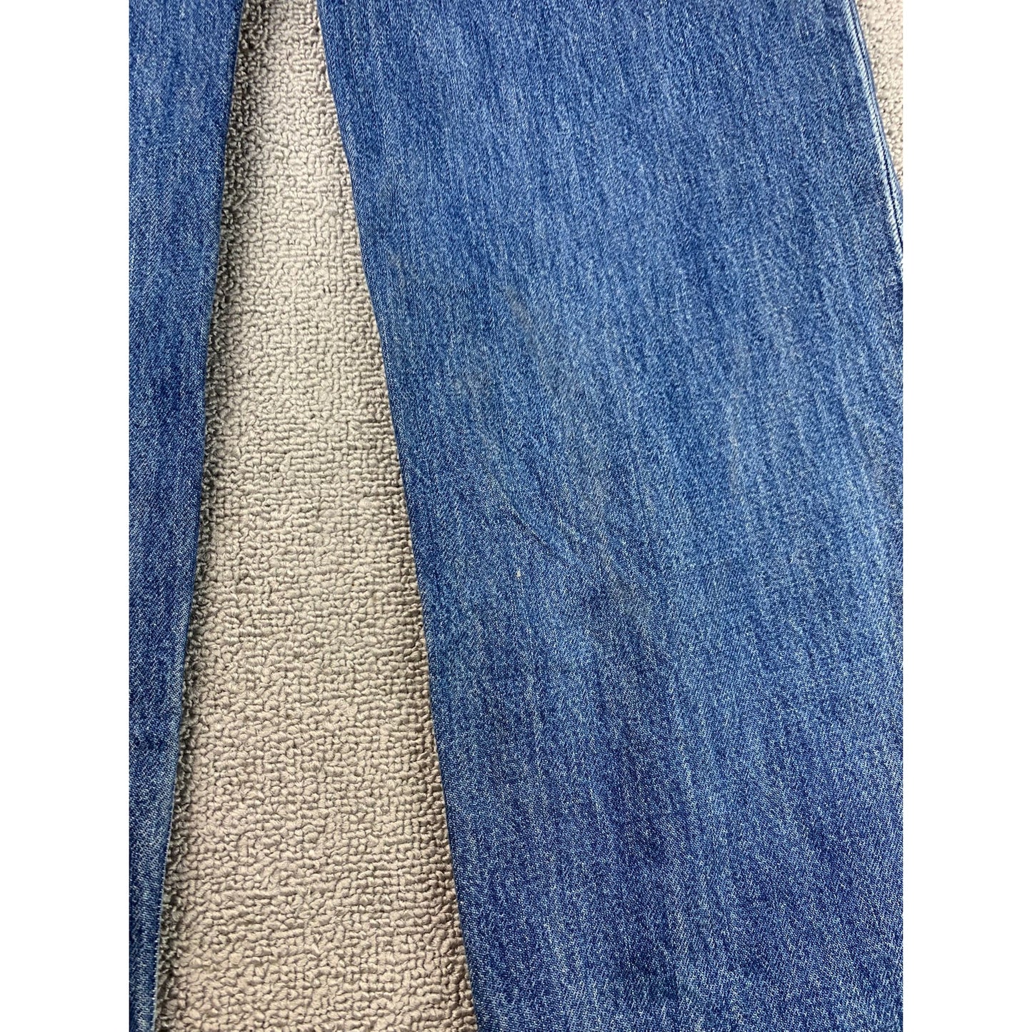 Levi’s Jeans Women’s Size 26 Low Pro Straight Leg Medium Wash Denim