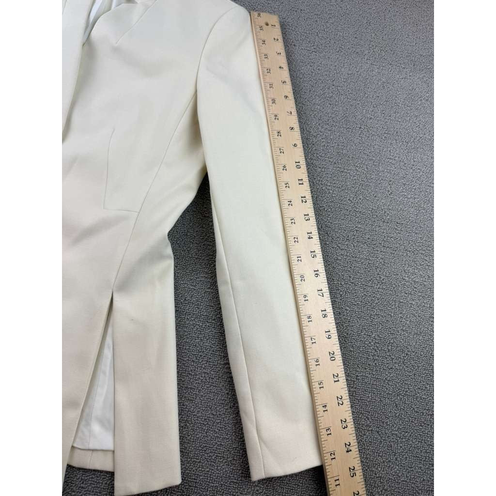Elie Tahari Women's Size 4 White Business Office Blazer Jacket