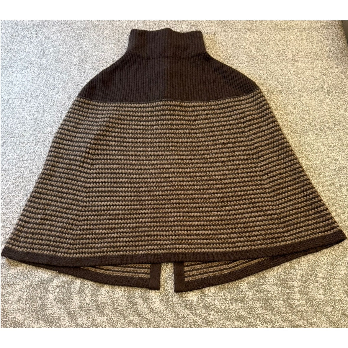 Raffi Cashmere M/L Brown Striped Knit Cape Poncho Toggle 100% Cashmere