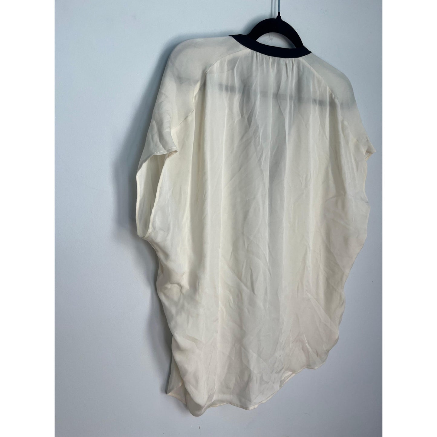 Vince Blouse Women Small Ivory Black Silk V Neck Contrast Trim Short Sleeve