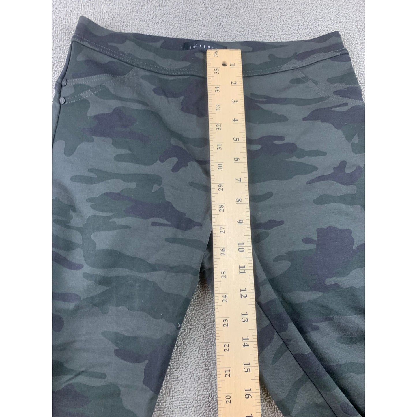 Santuary Women's Dark Camo Pull-On Leggings Size Medium