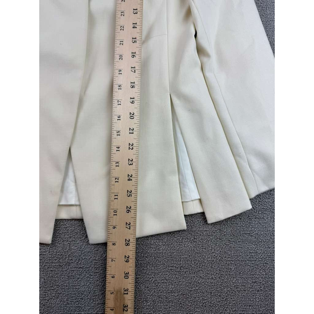 Elie Tahari Women's Size 4 White Business Office Blazer Jacket