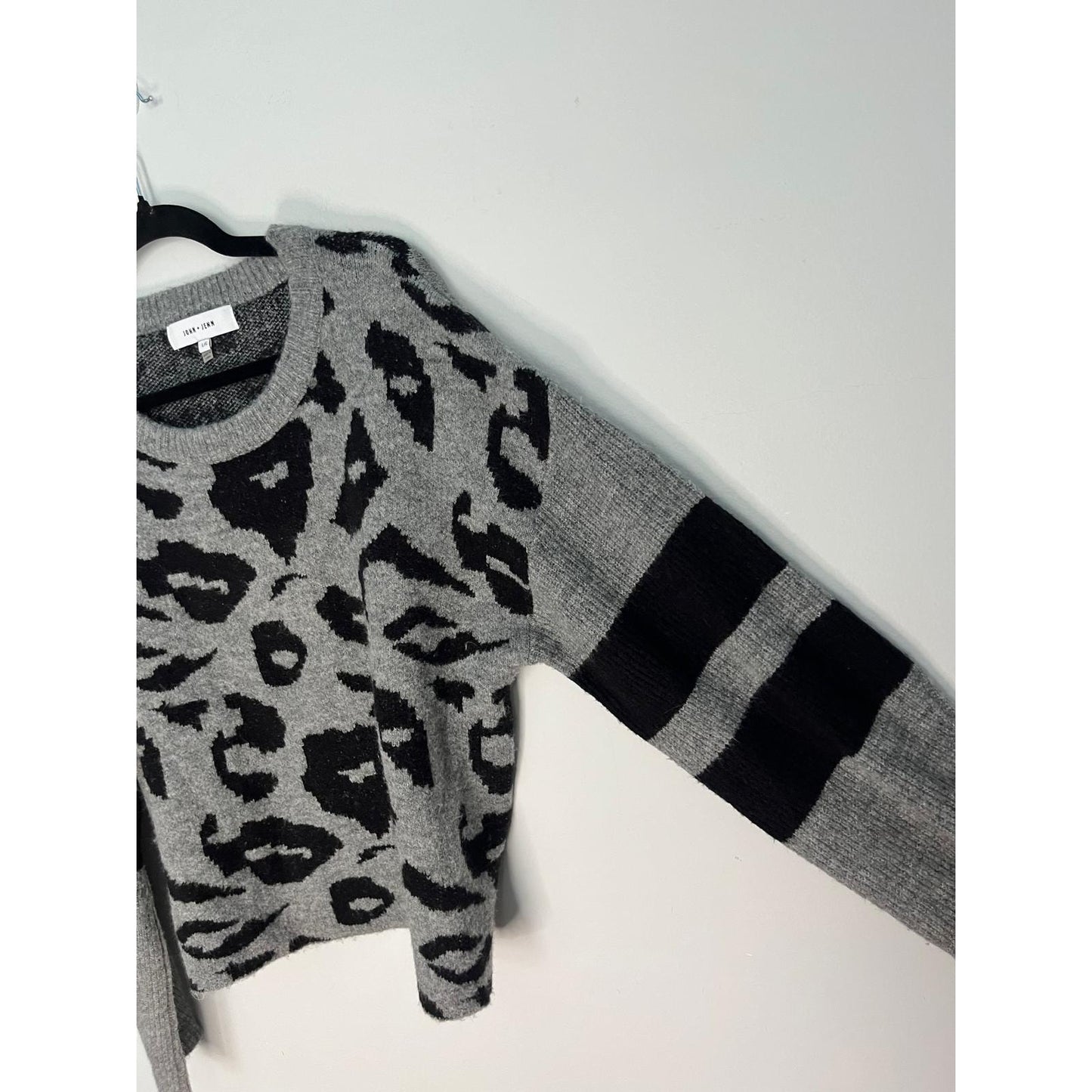John + Jenn Sweater Women L Gray Leopard Stripe Knit Pullover Fuzzy Cozy